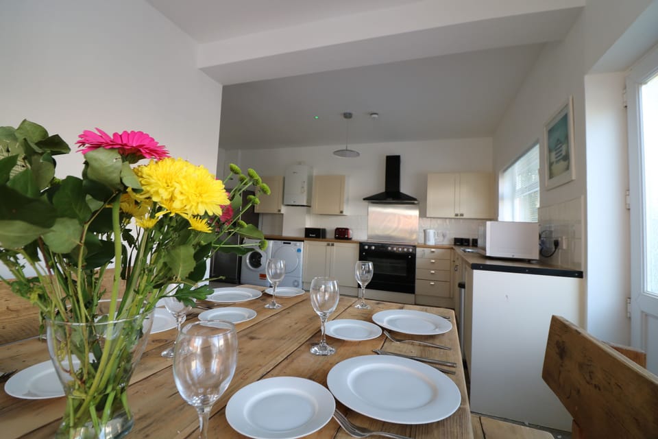 Diner/Kitchen