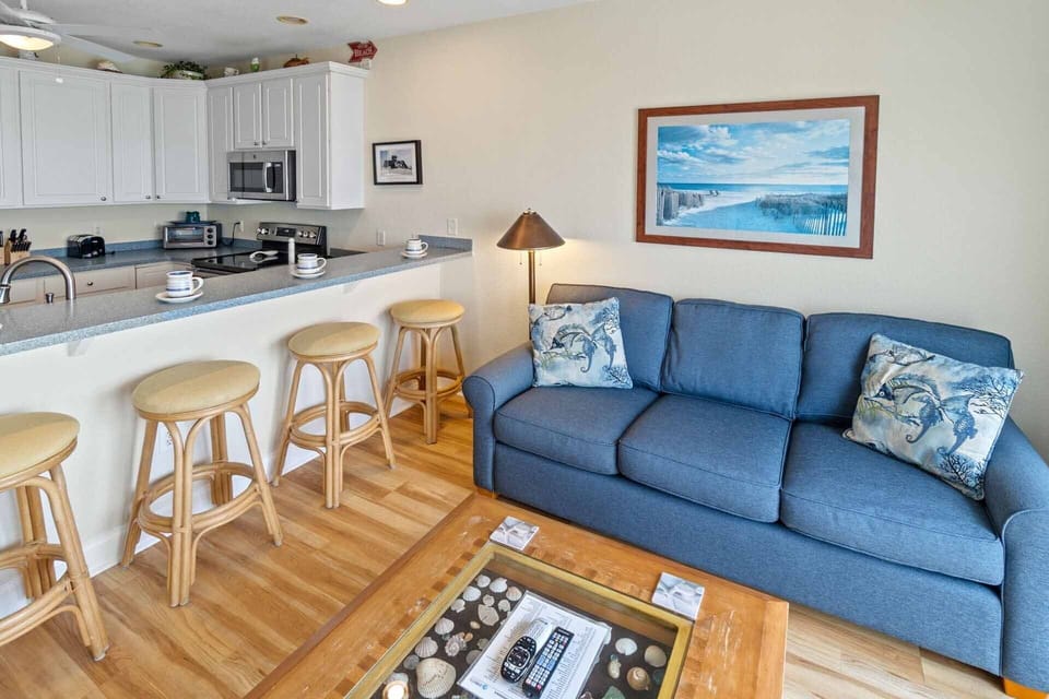 Surf-or-Sound-Realty-1023-Island-Time-Great-Room-3