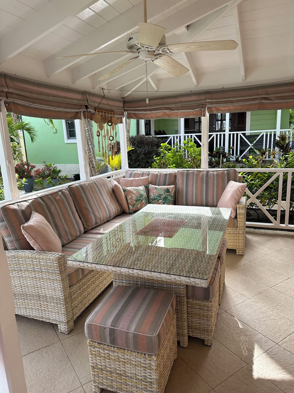 Outside Dining at 6porters court