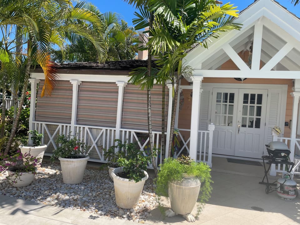 6 porters court trade winds