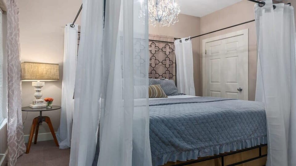 king bed