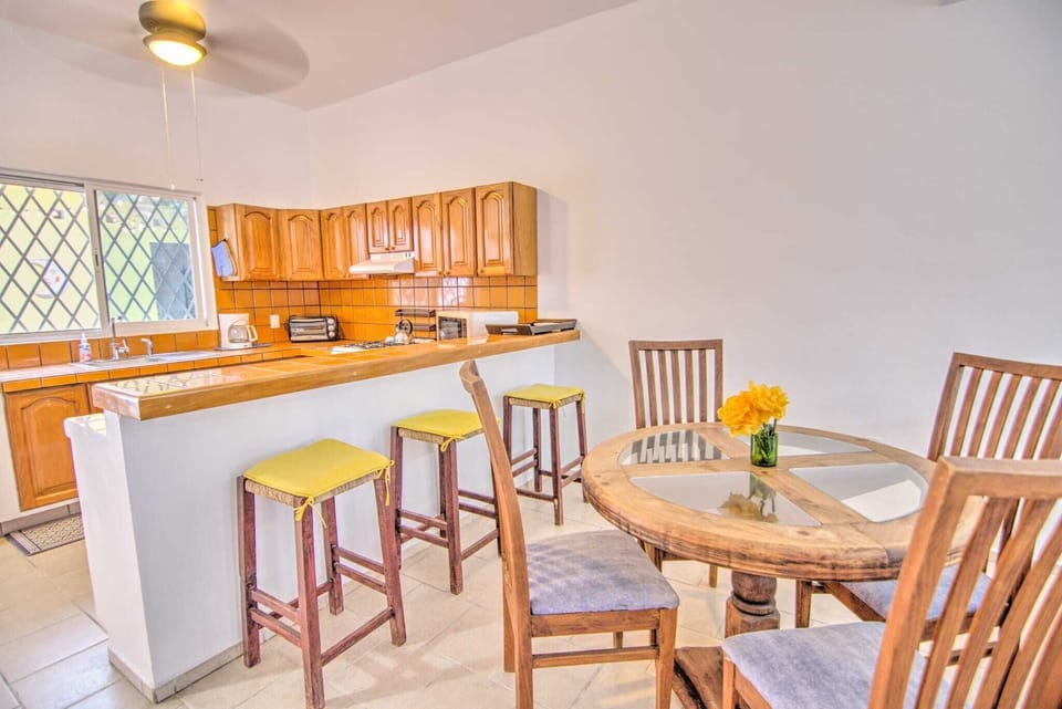 Dining & Kitchen