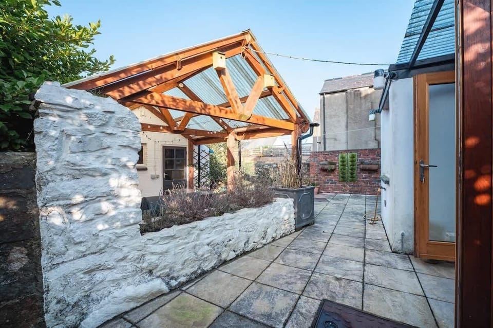 Rear patio area