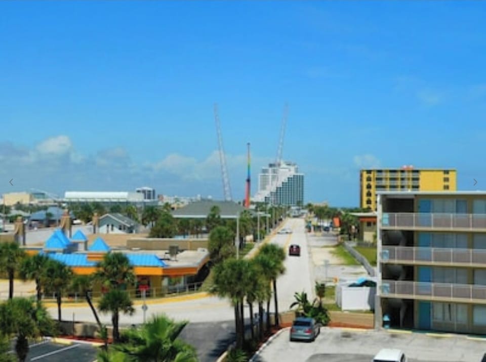 views from property Daytona Sling shot