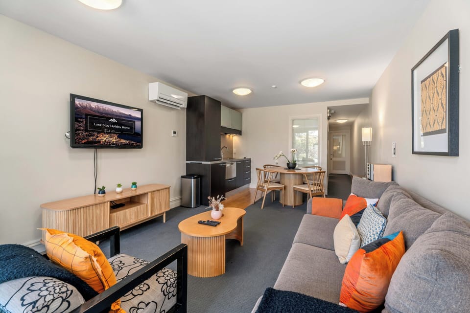 Apartment | Living area | Smart TV, Netflix, streaming services
