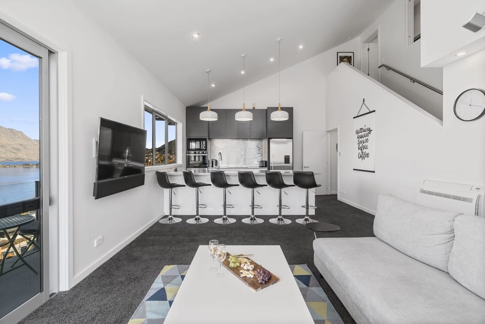 Apartment | Living area | Smart TV, Netflix, streaming services