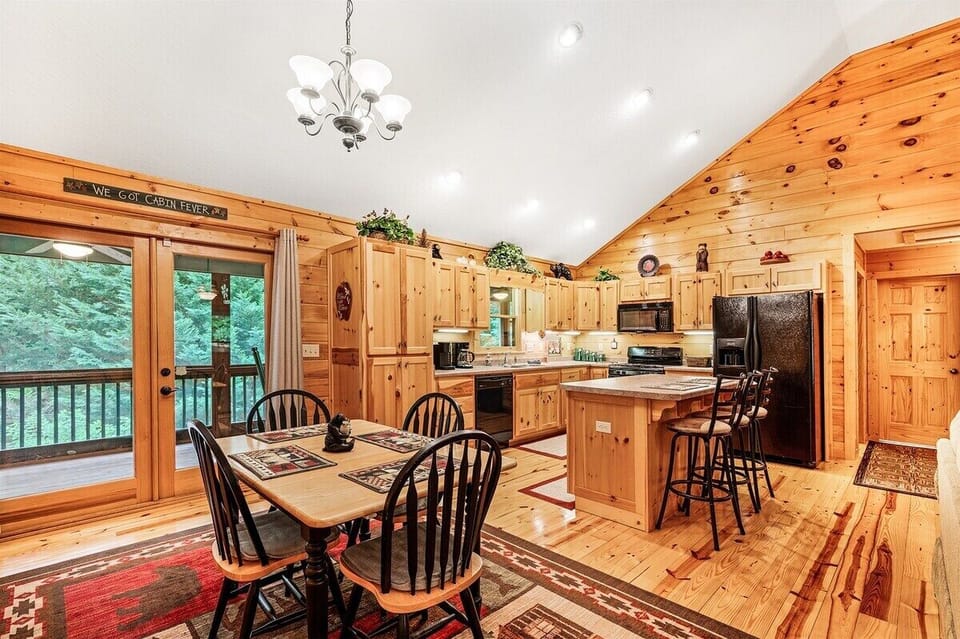 Large Kitchen with Screened Porch