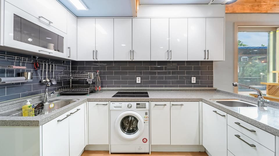 Basic Room, 1 Bedroom (dokchae) | 1 bedroom, free WiFi
