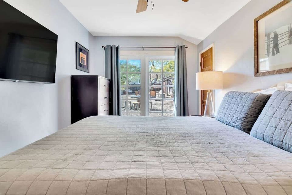 Bedroom w/King Bed & 50” TV