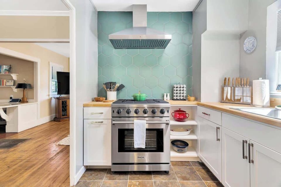 Kitchen with Professional Gas Range