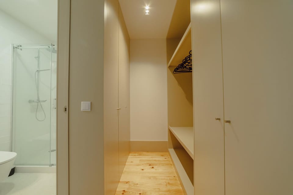 Legacy Oporto Premium Apartment B by Vacationy Apartment in Porto