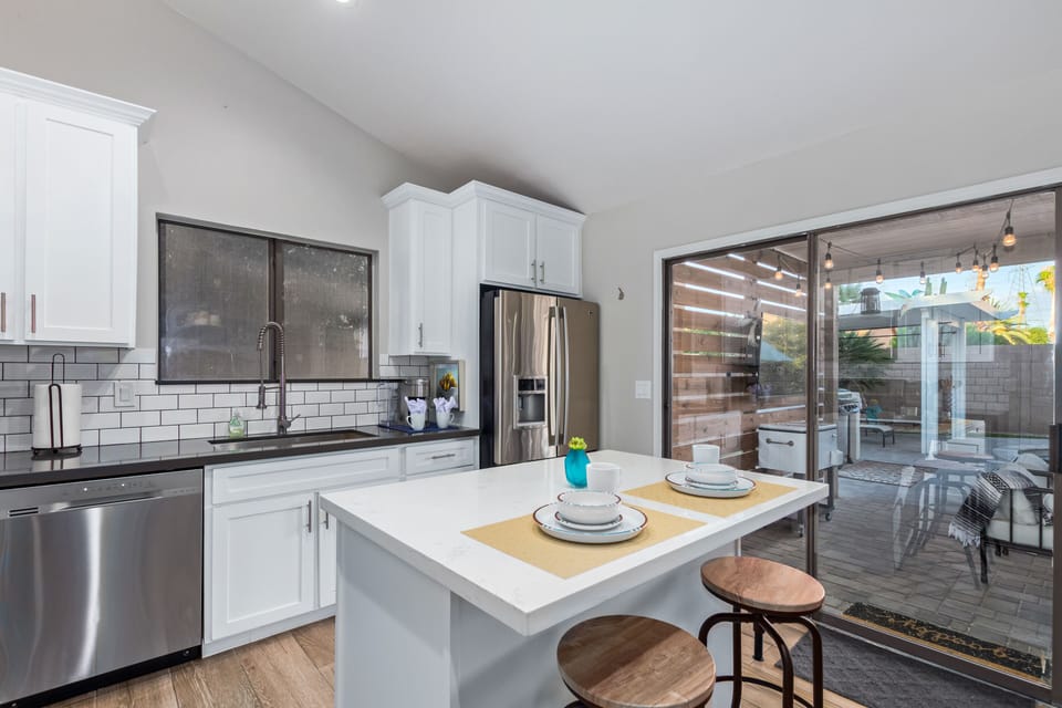 Big Kitchen, No Worries