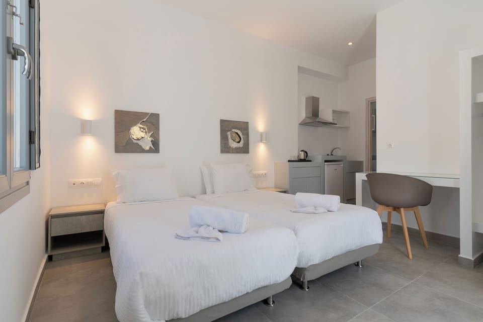 Cozy Ground Floor City Studio in Astypalea | Individually decorated, desk, laptop workspace, soundproofing