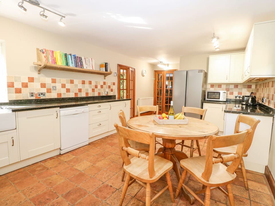 Cottage | Interior