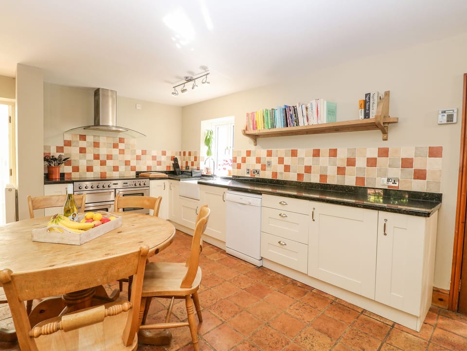Cottage | Interior