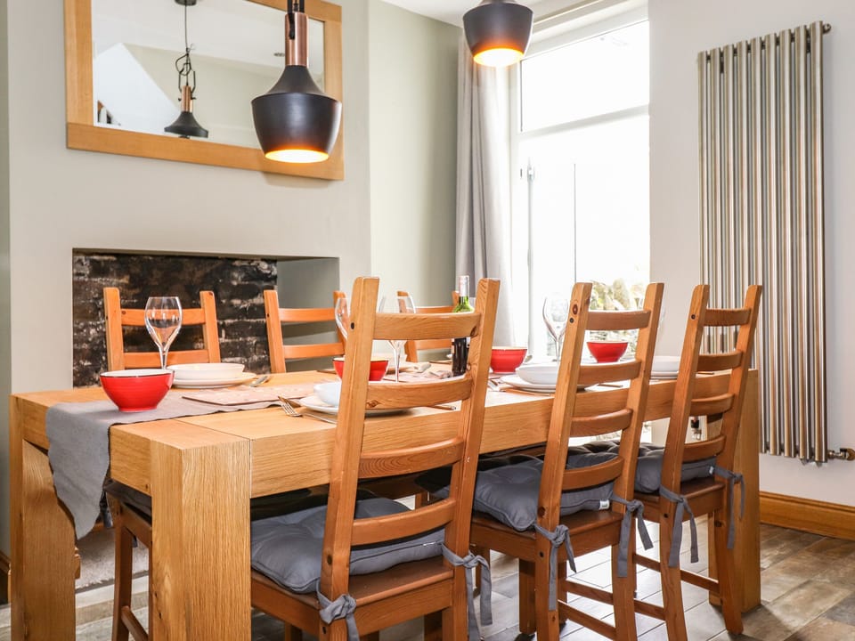 Cottage | Private kitchen | Fridge, dishwasher, electric kettle, toaster