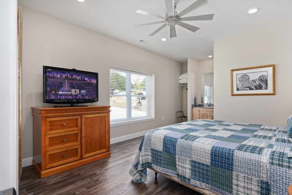 flat screen TV, equipped with Roku...