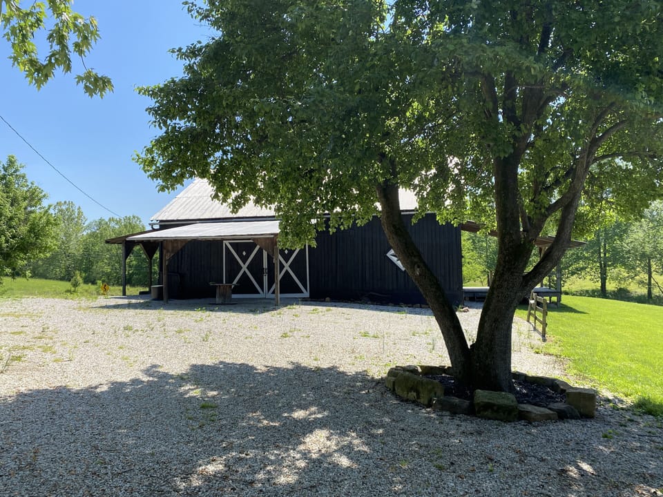 Event Venue Barn
(Not included in rental, can be rented for an additional fee.)
