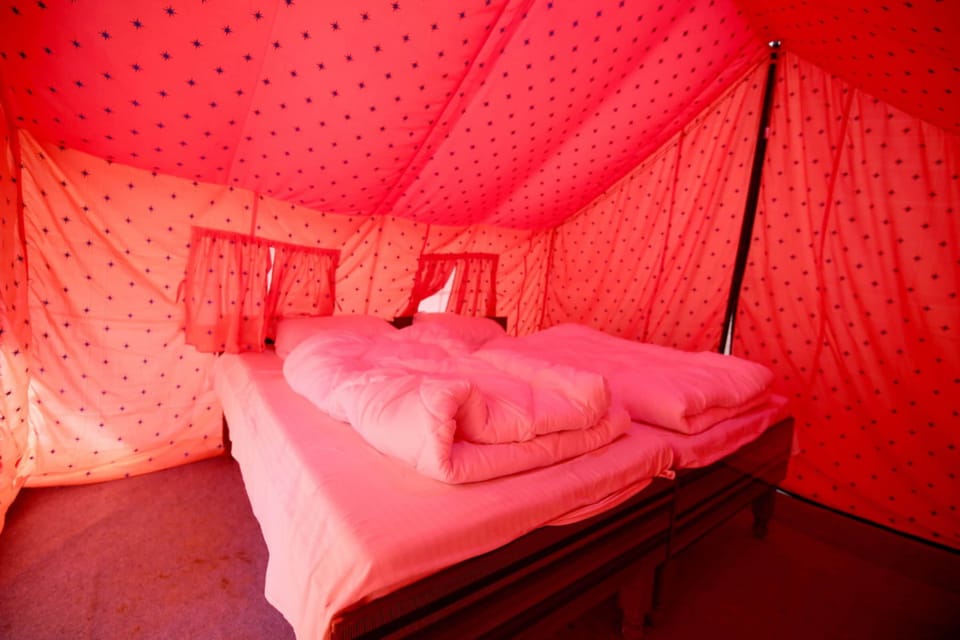 Deluxe Tent | Free WiFi