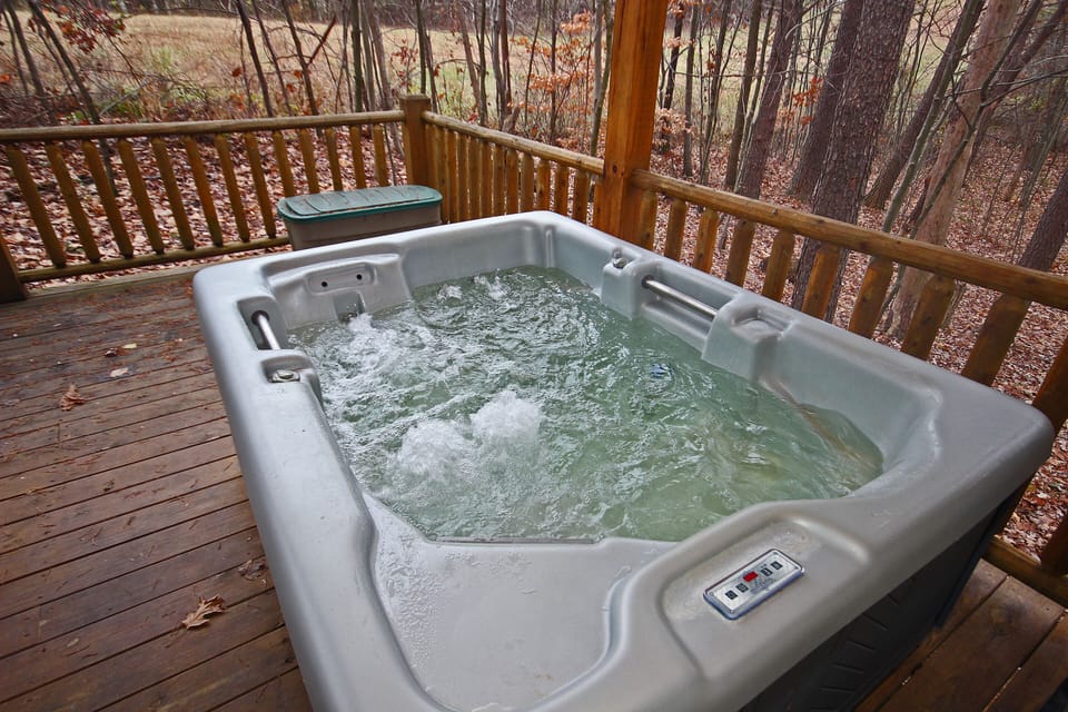 Closeup of Hot Tub, Whispering Pines 