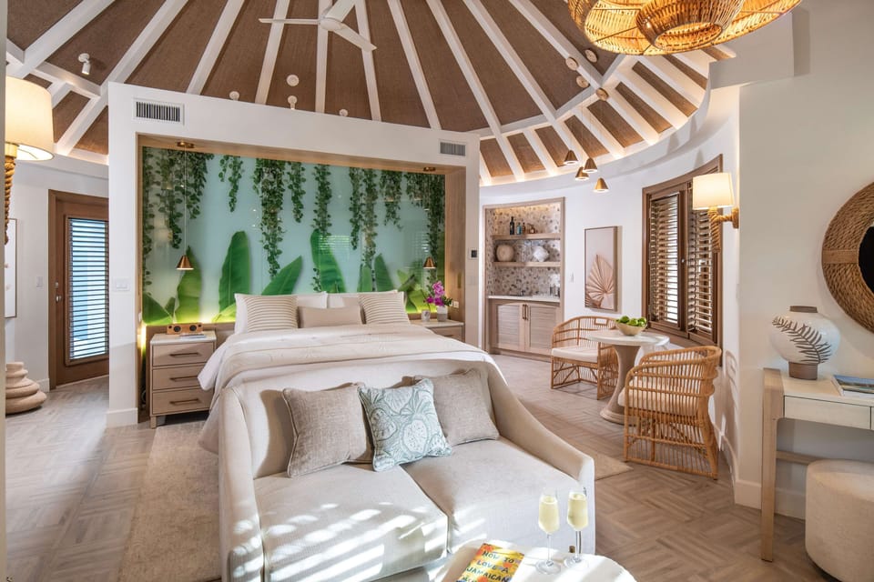 Suite, 1 King Bed, Private Pool (Coyoba Villa, Butler) | Hypo-allergenic bedding available, pillowtop beds, minibar (free items)