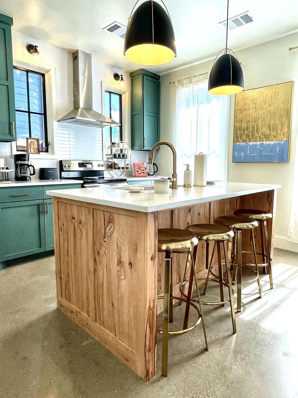 Kitchen Bar 