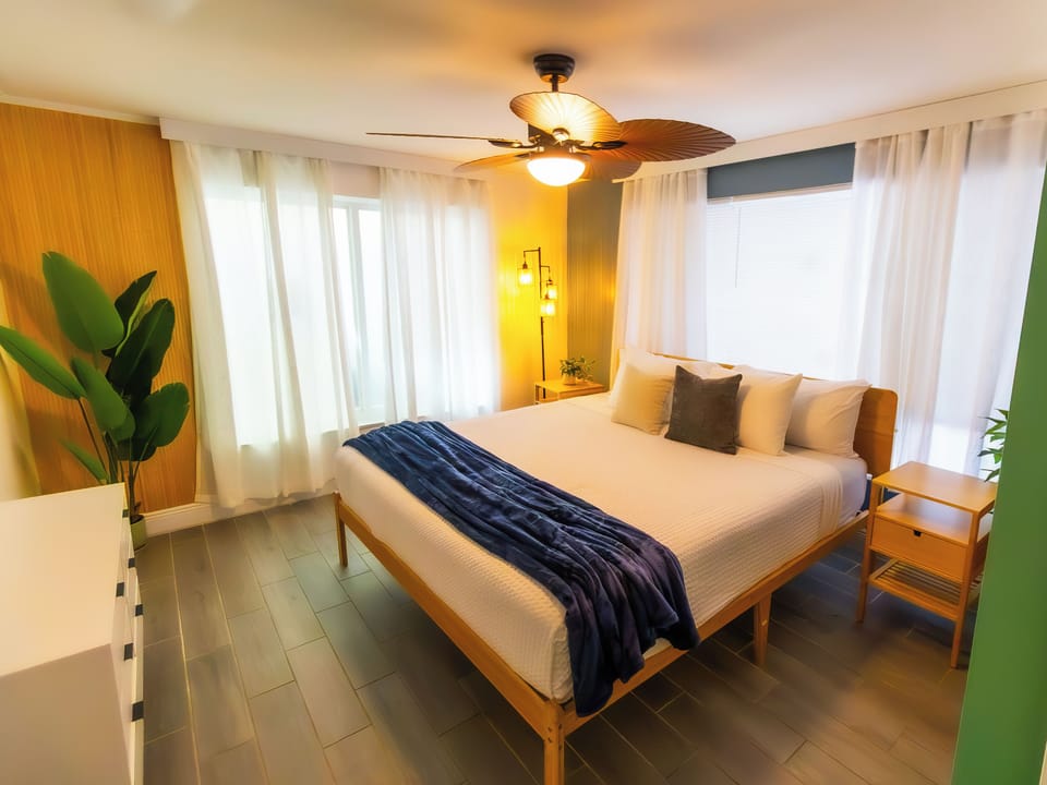 100% COTTON PERCALE SHEETS ON EVERY BED
