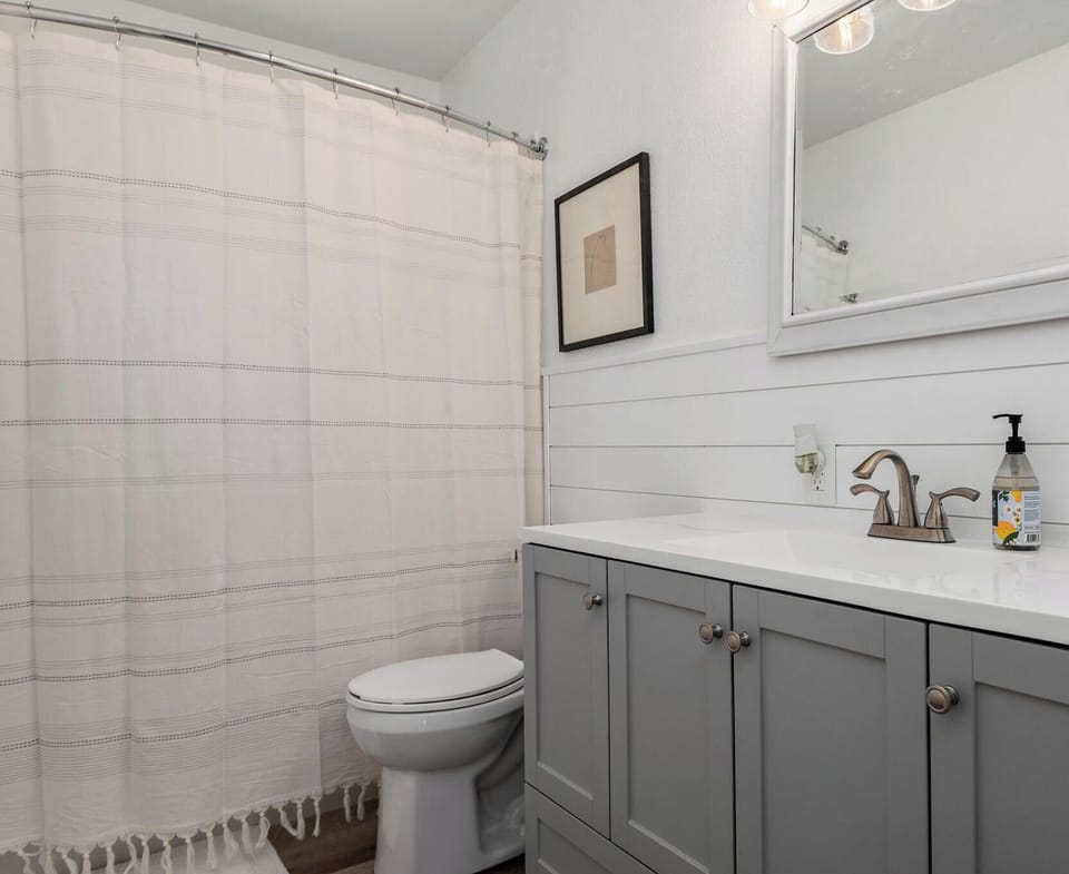 Bathroom with tub/shower combo