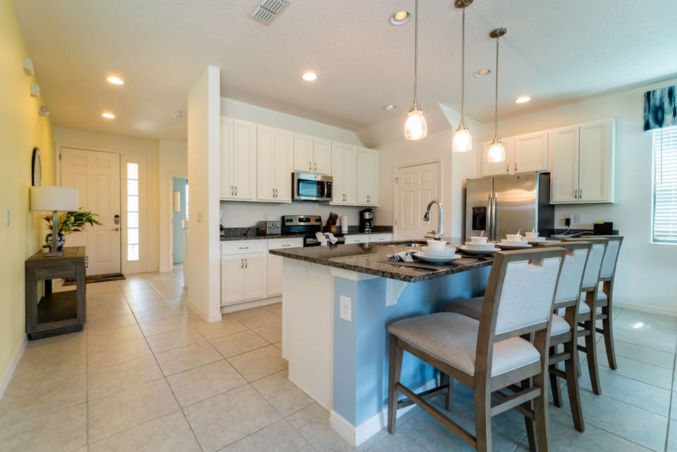 Kitchen showing  breakfast bar seating