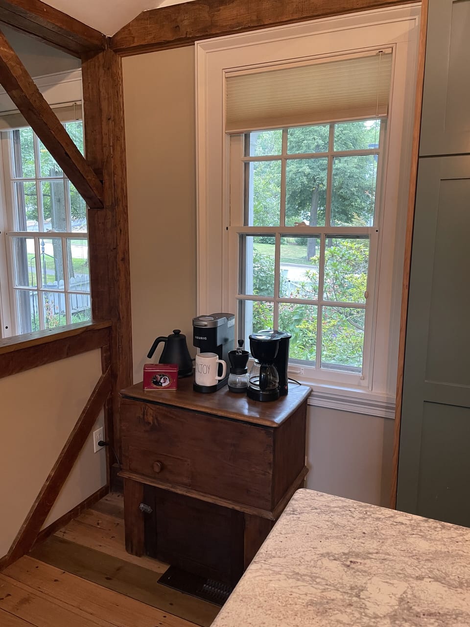 Coffee and tea station