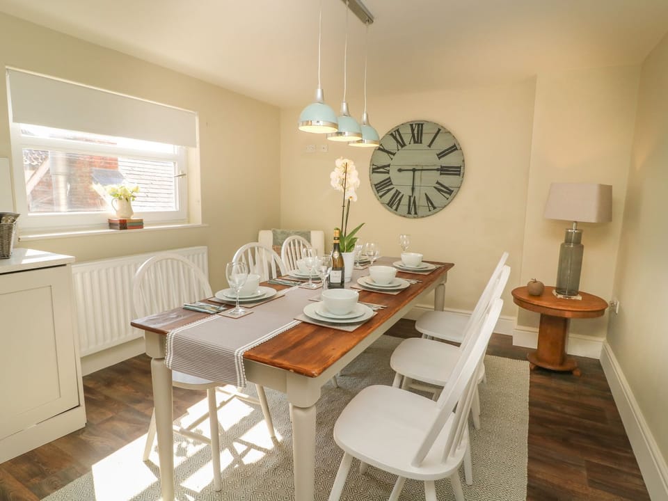 Cottage | Interior