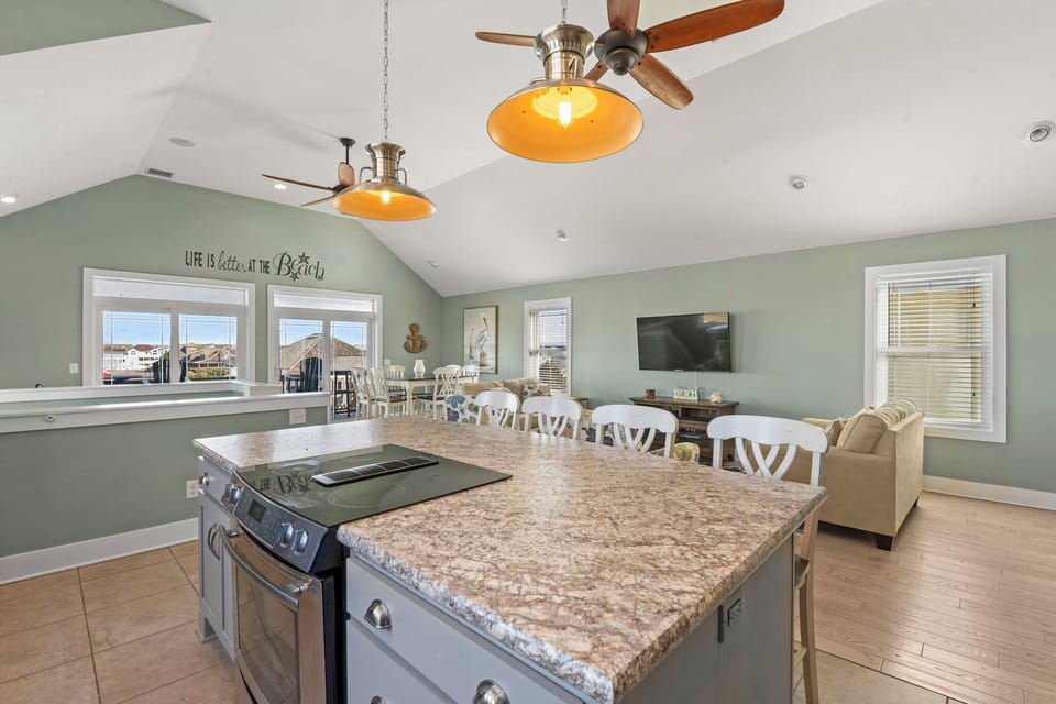 SAND1: Endless Summer | Top Level Kitchen