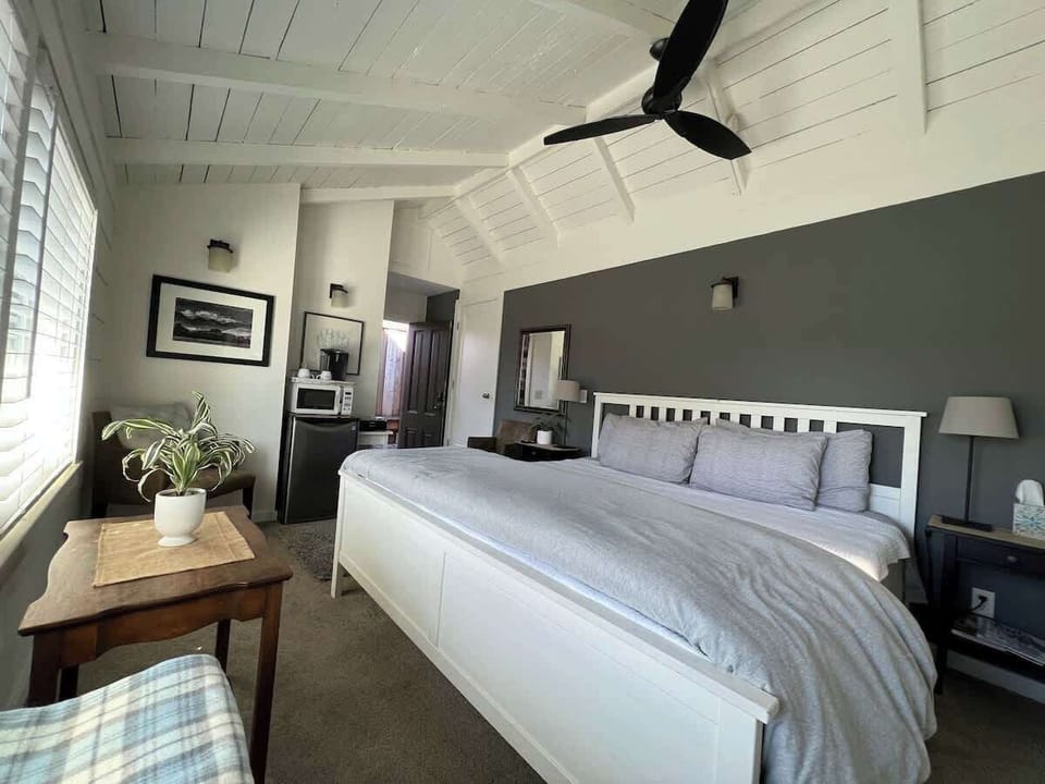 Comfortable King Bed