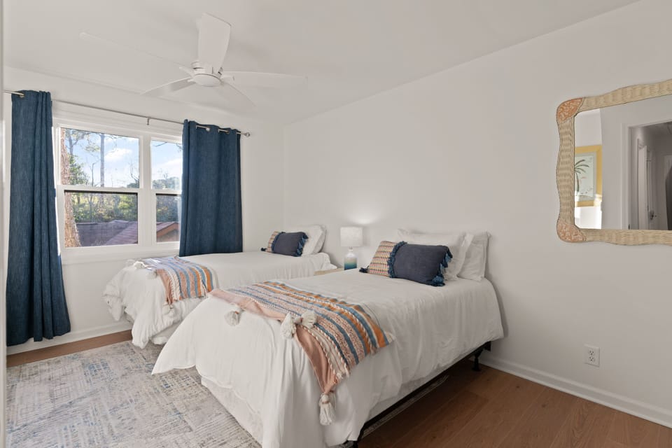 The Turtle Cove - Guest Bedroom Twins