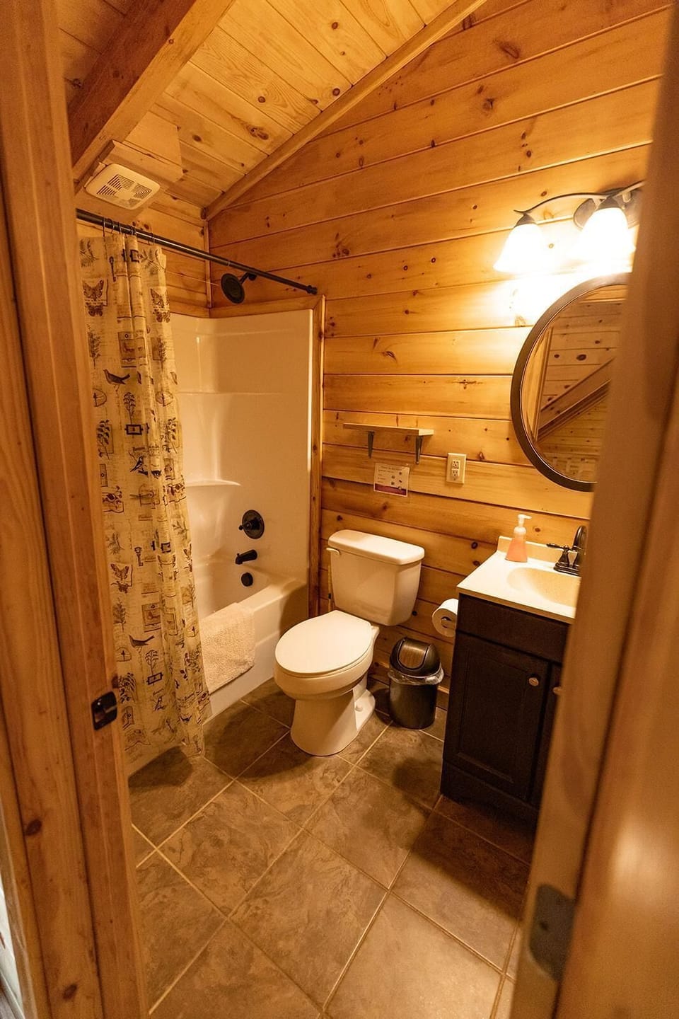 Top Floor Full Bath