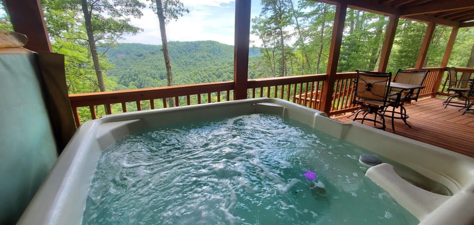 4-5 person Hot Tub