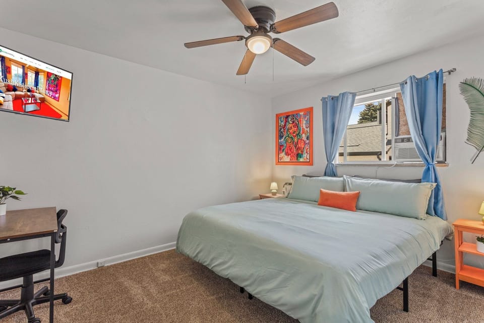 Luxurious King Bedroom with Roku Entertainment and a Stylish Work Desk! 👑📺💼