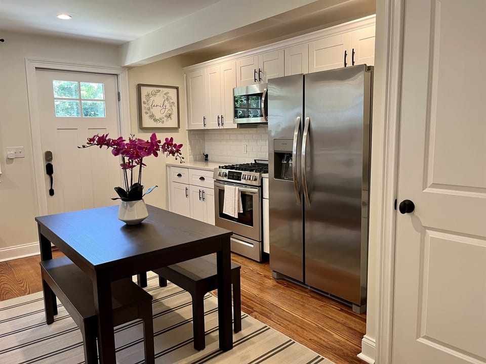 Large Eat In Kitchen