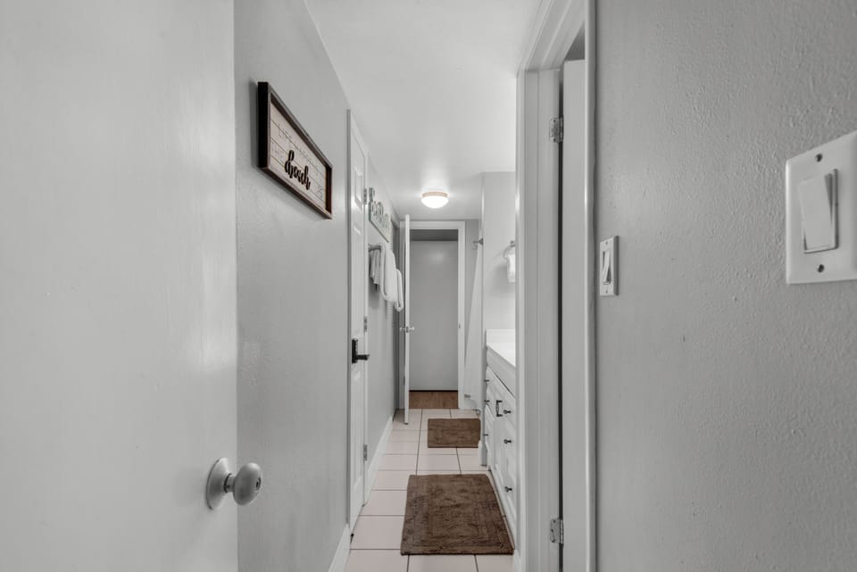 Access to the bathroom from both bedrooms! Plenty of space and lighting!