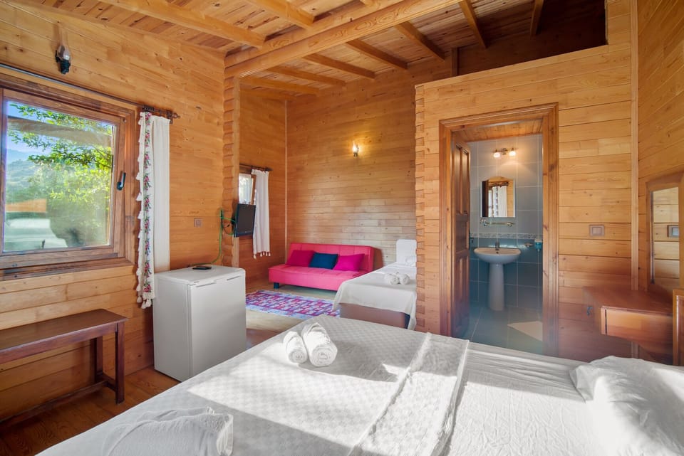 Comfort Tree House | Bathroom