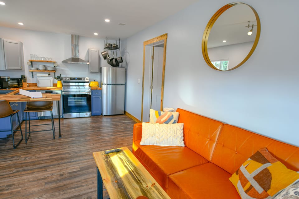 Deluxe Suite, 1 Bedroom, Accessible, Kitchen | 1 bedroom, premium bedding, down comforters, individually decorated