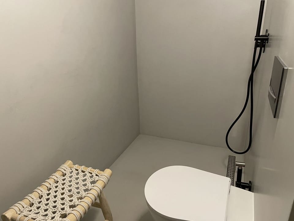 bae10564ae875c59-71424-8c70407e53a150a81654038685