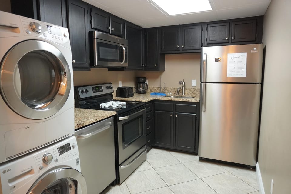 Appliance, Washer, Refrigerator, Microwave, Oven