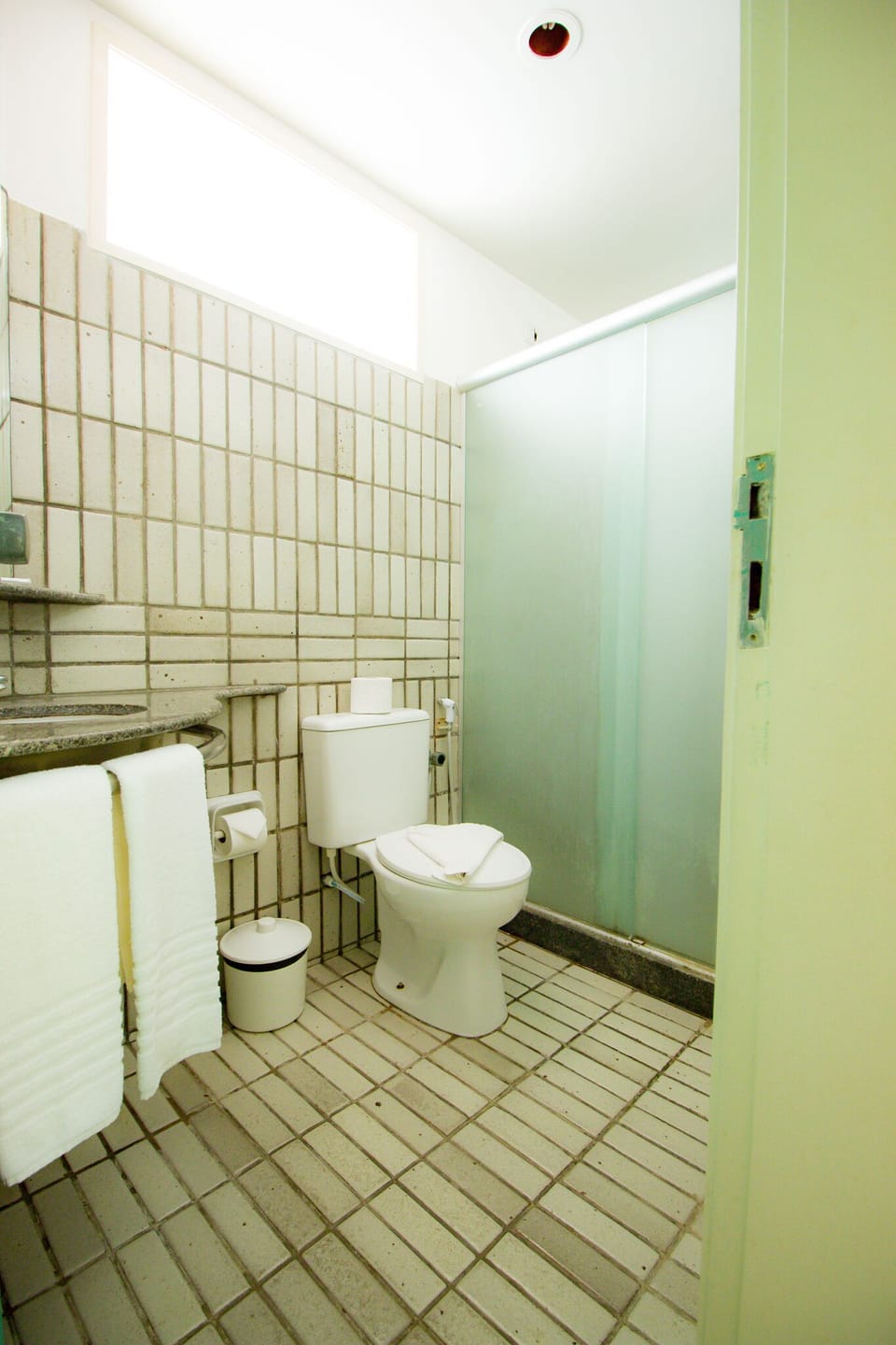 Apartamento Duplo (Casal ou 2 Solteiros) | Bathroom