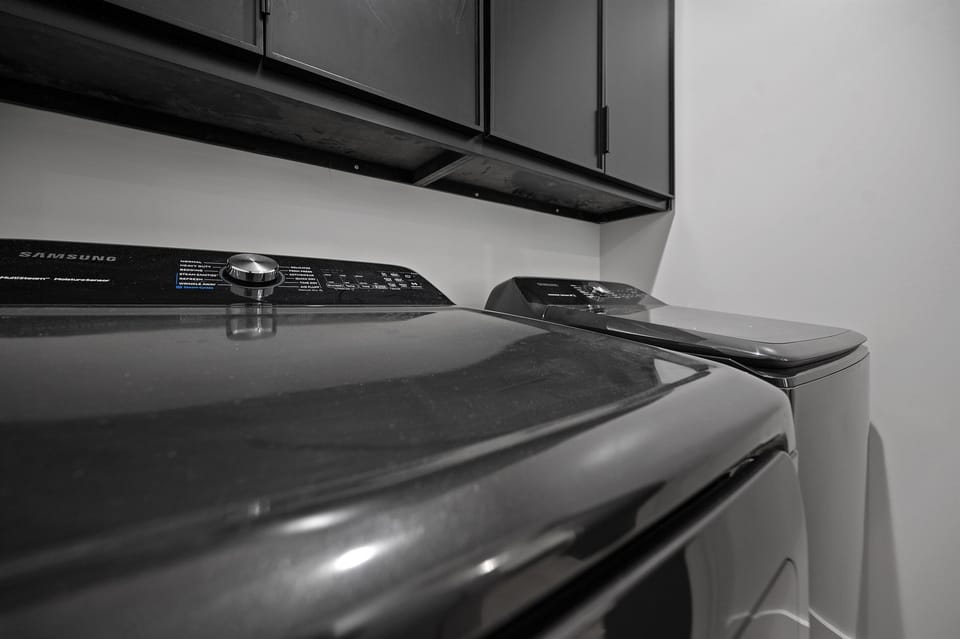 Full size washer and dryer availabe for guests to utilize