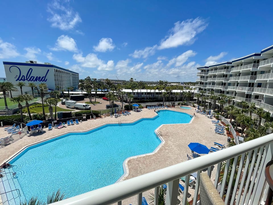 balcony view of the 5000 ft pool