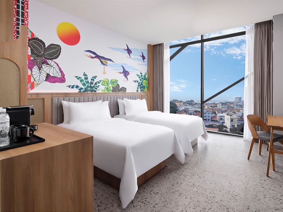 Studio 30 Twin | Minibar, in-room safe, blackout drapes, soundproofing