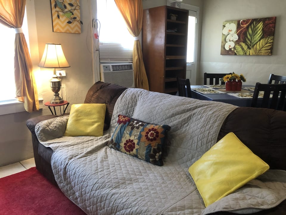 Pet cover quilt to allow dogs to sit on the couch without damaging the leather!