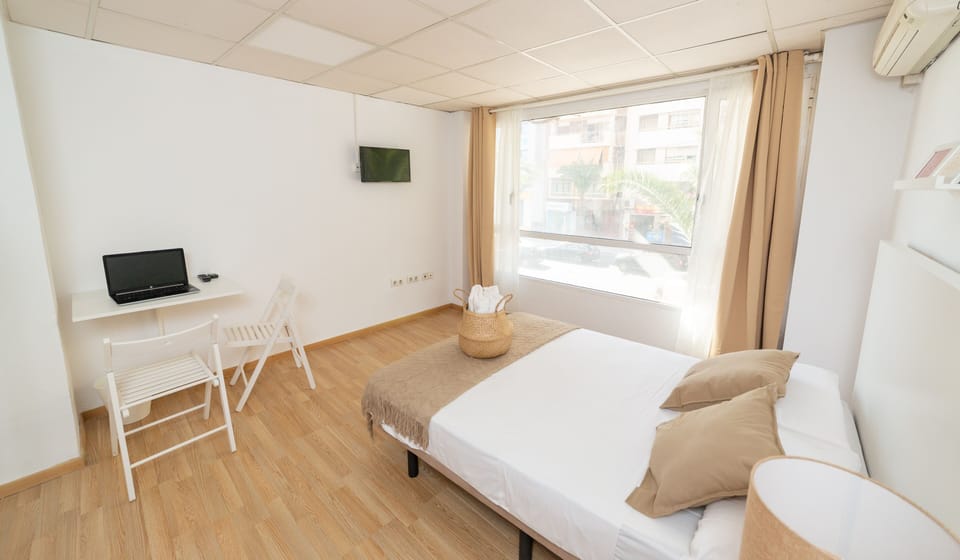 Panoramic Room | Memory foam beds, desk, laptop workspace, free WiFi