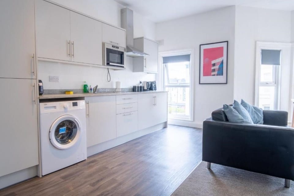 Westcliffe Apartments One bedroom apartments Sleeps 2 .B Apartment in Southport